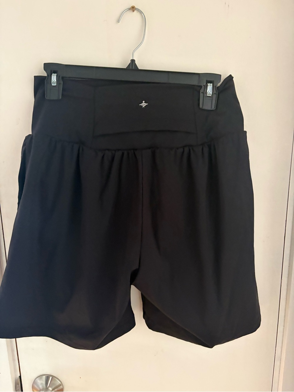 HALARA Black High-Waist Athletic Shorts